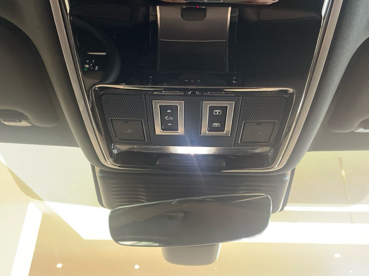 Foto Land-Rover Range Rover Velar 16