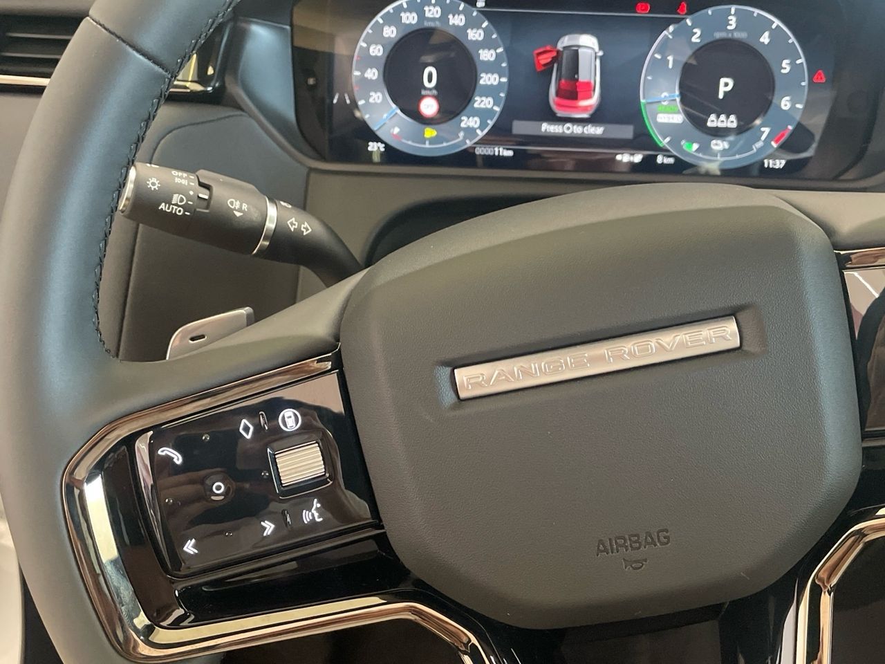 Foto Land-Rover Range Rover Velar 17