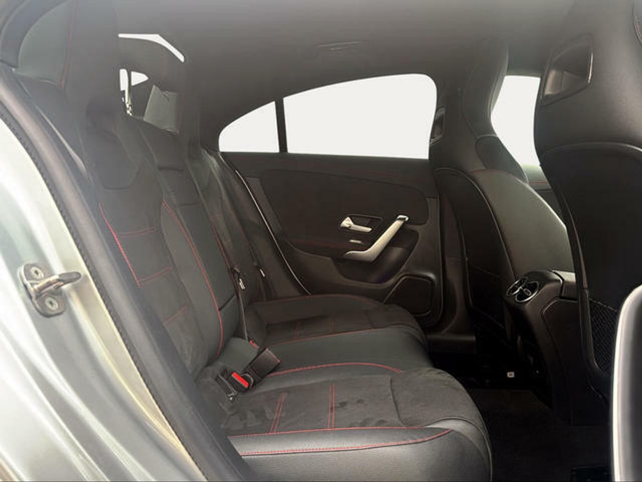 Foto Mercedes-Benz Clase CLA 11