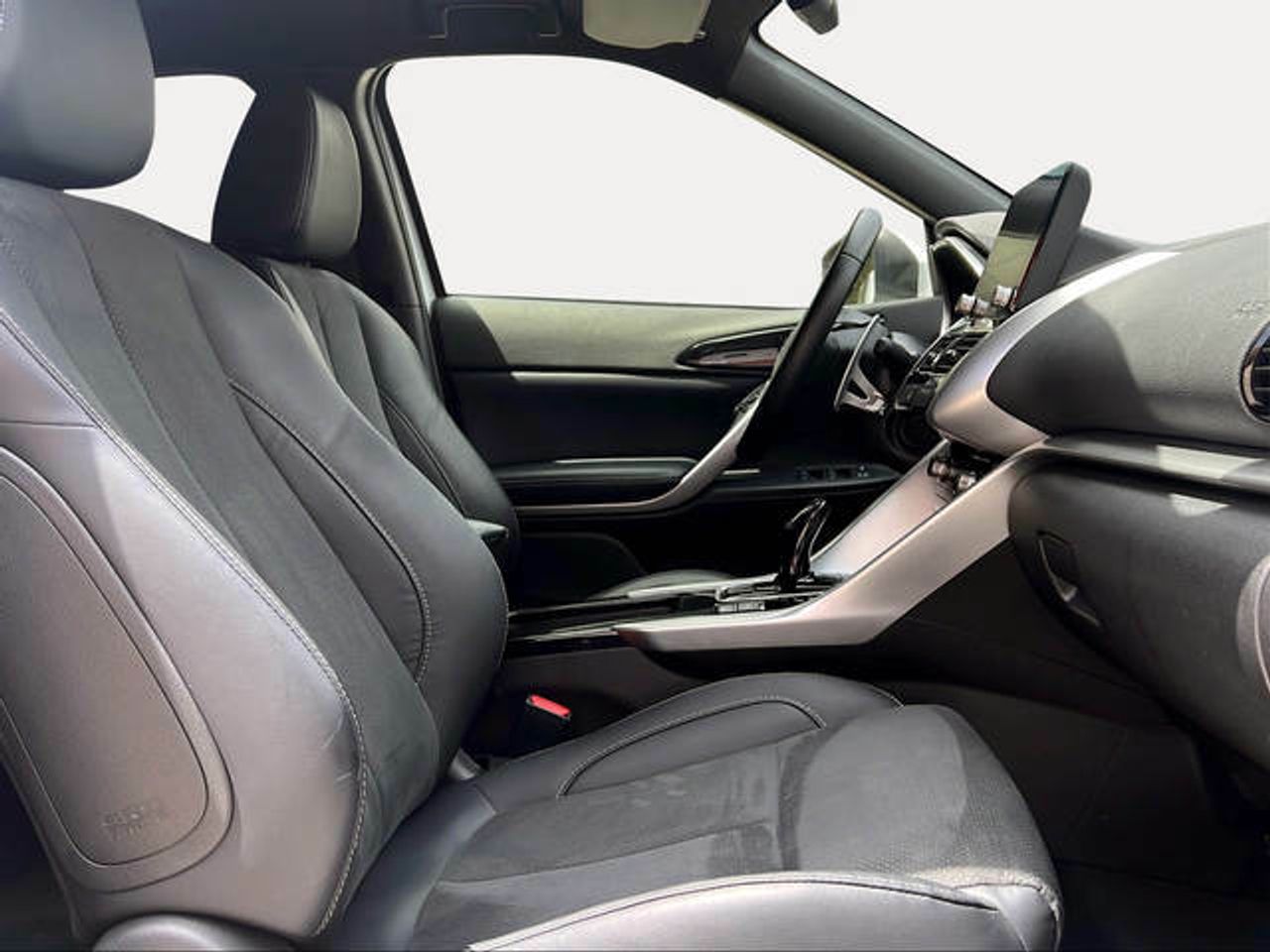 Foto Mitsubishi Eclipse Cross 9