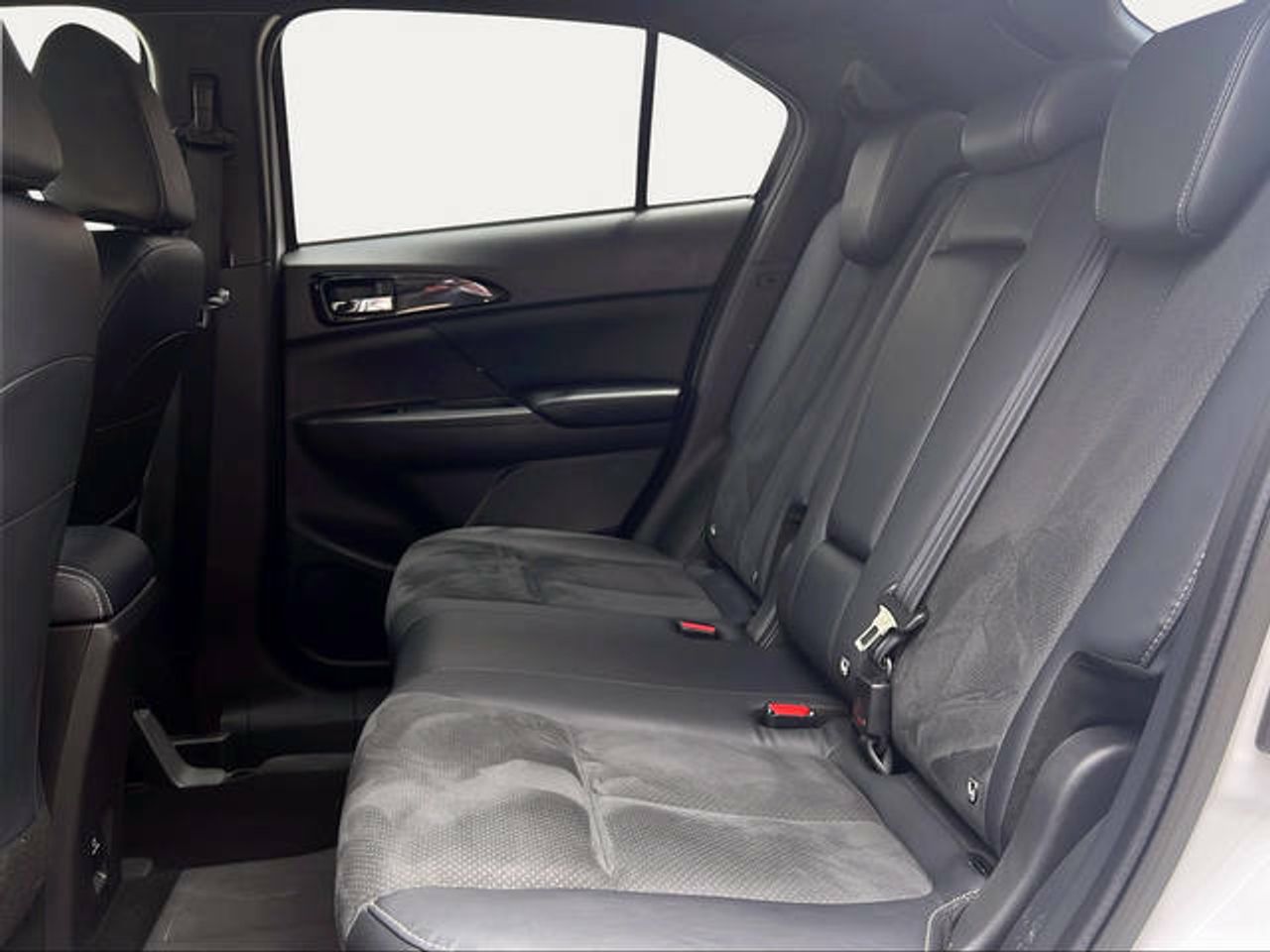 Foto Mitsubishi Eclipse Cross 11