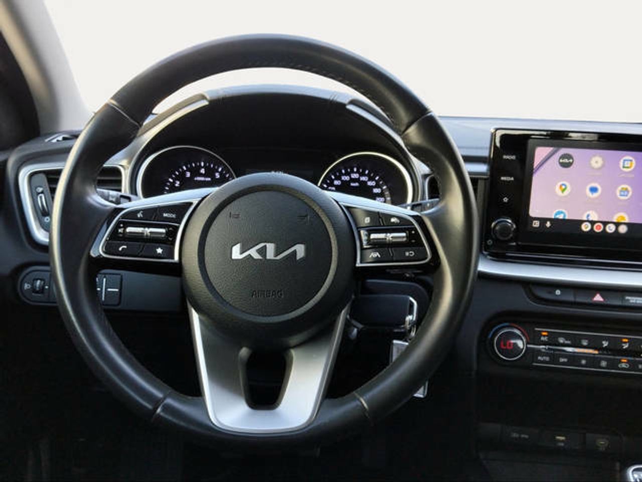 Foto Kia XCeed 12