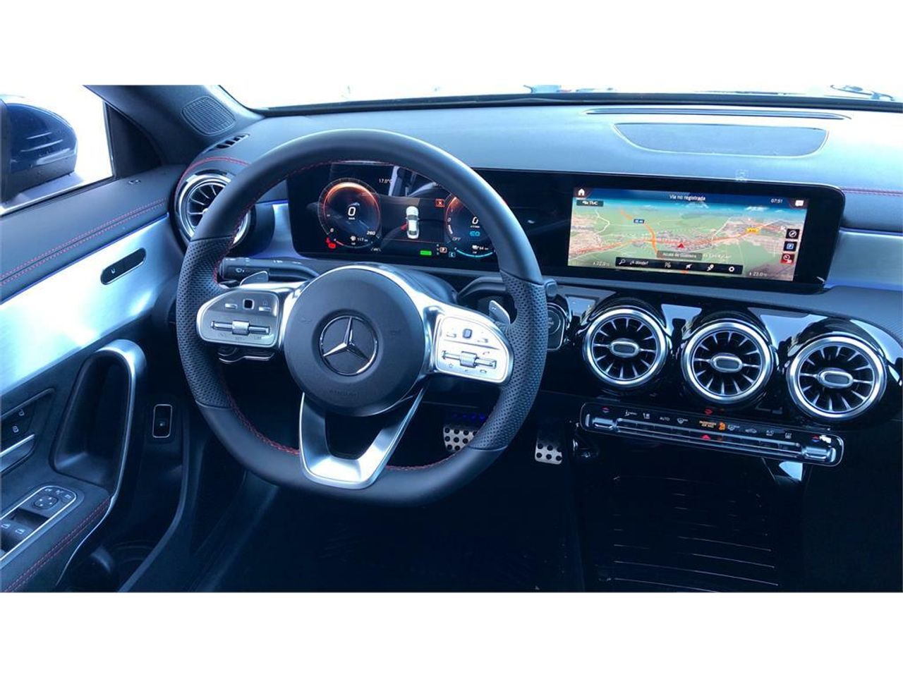 Foto Mercedes-Benz Clase CLA 16