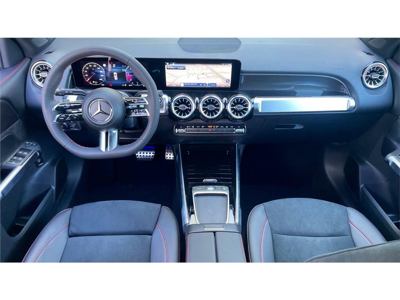 Foto Mercedes-Benz Clase GLB 10