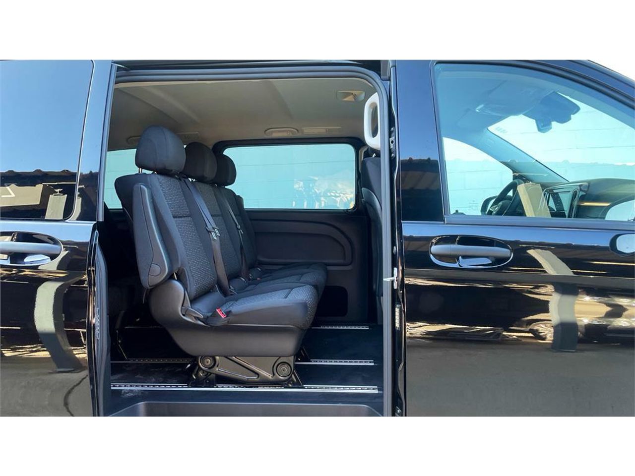 Foto Mercedes-Benz Vito 24