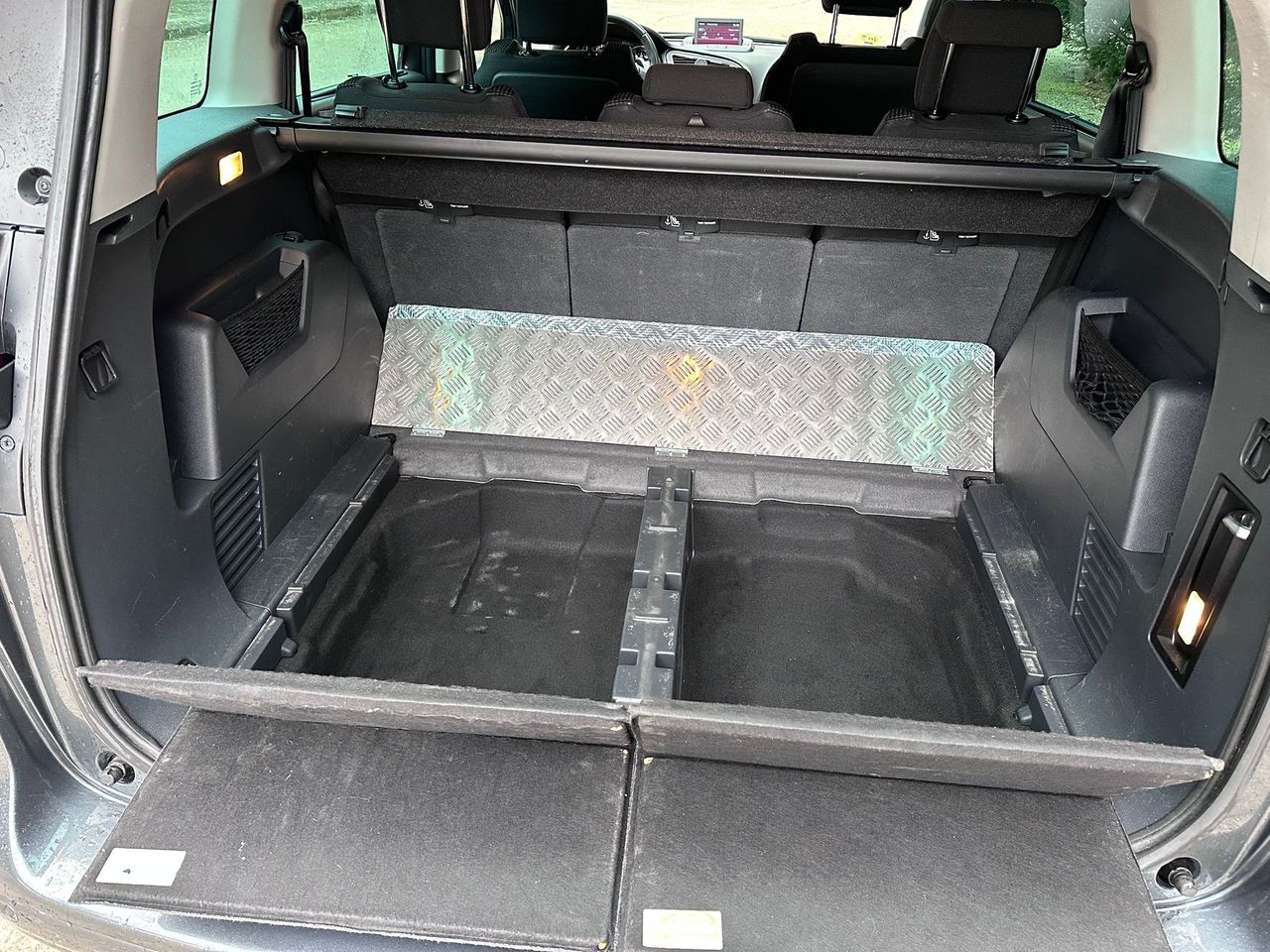 Foto Peugeot 5008 34