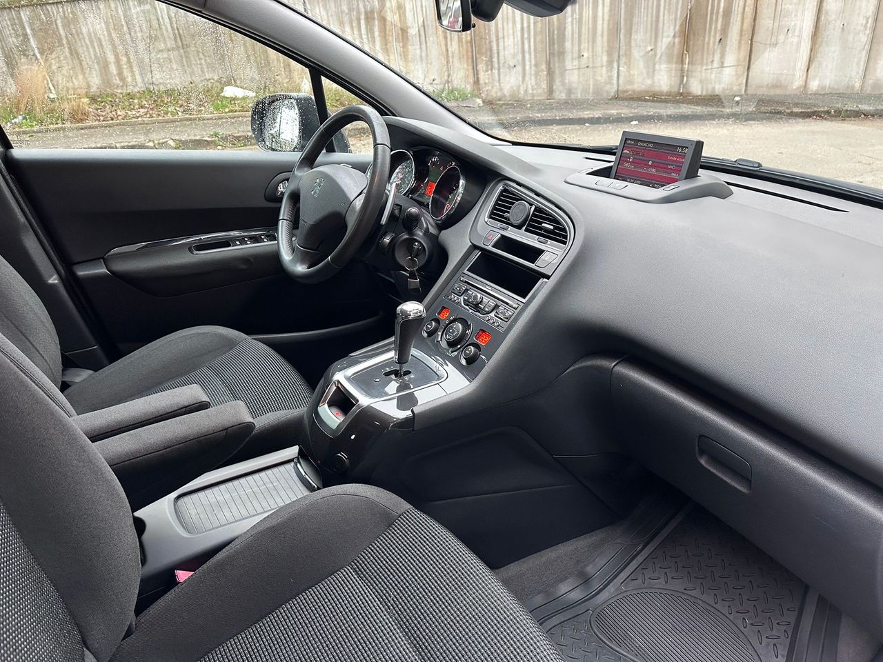 Foto Peugeot 5008 38