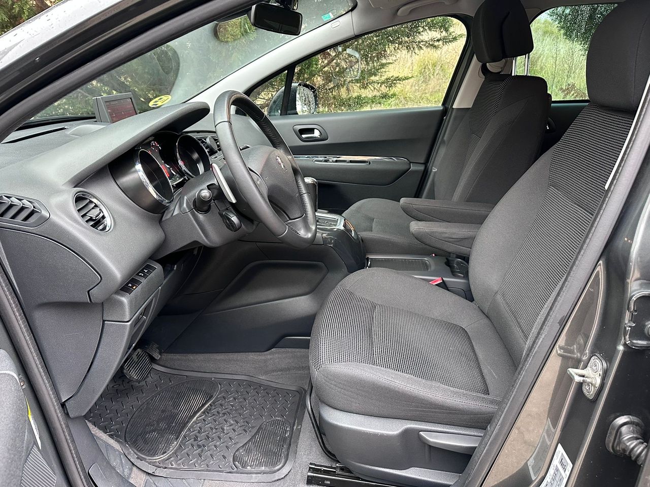 Foto Peugeot 5008 42