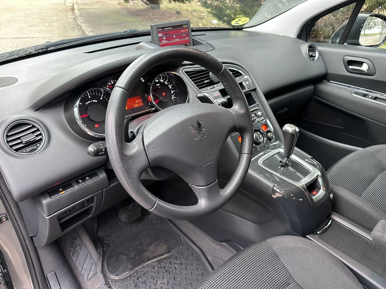 Foto Peugeot 5008 45