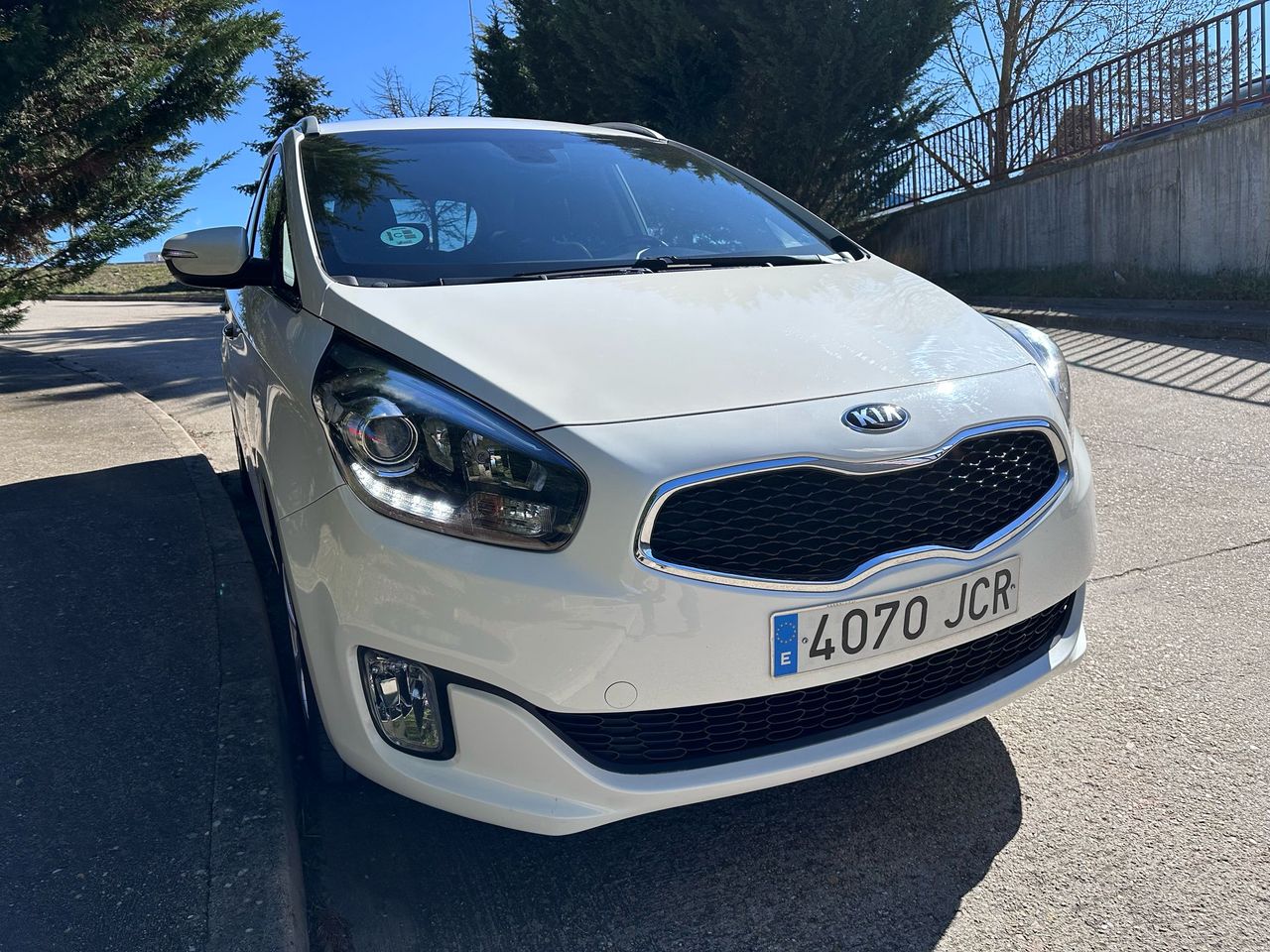 Foto Kia Carens 21