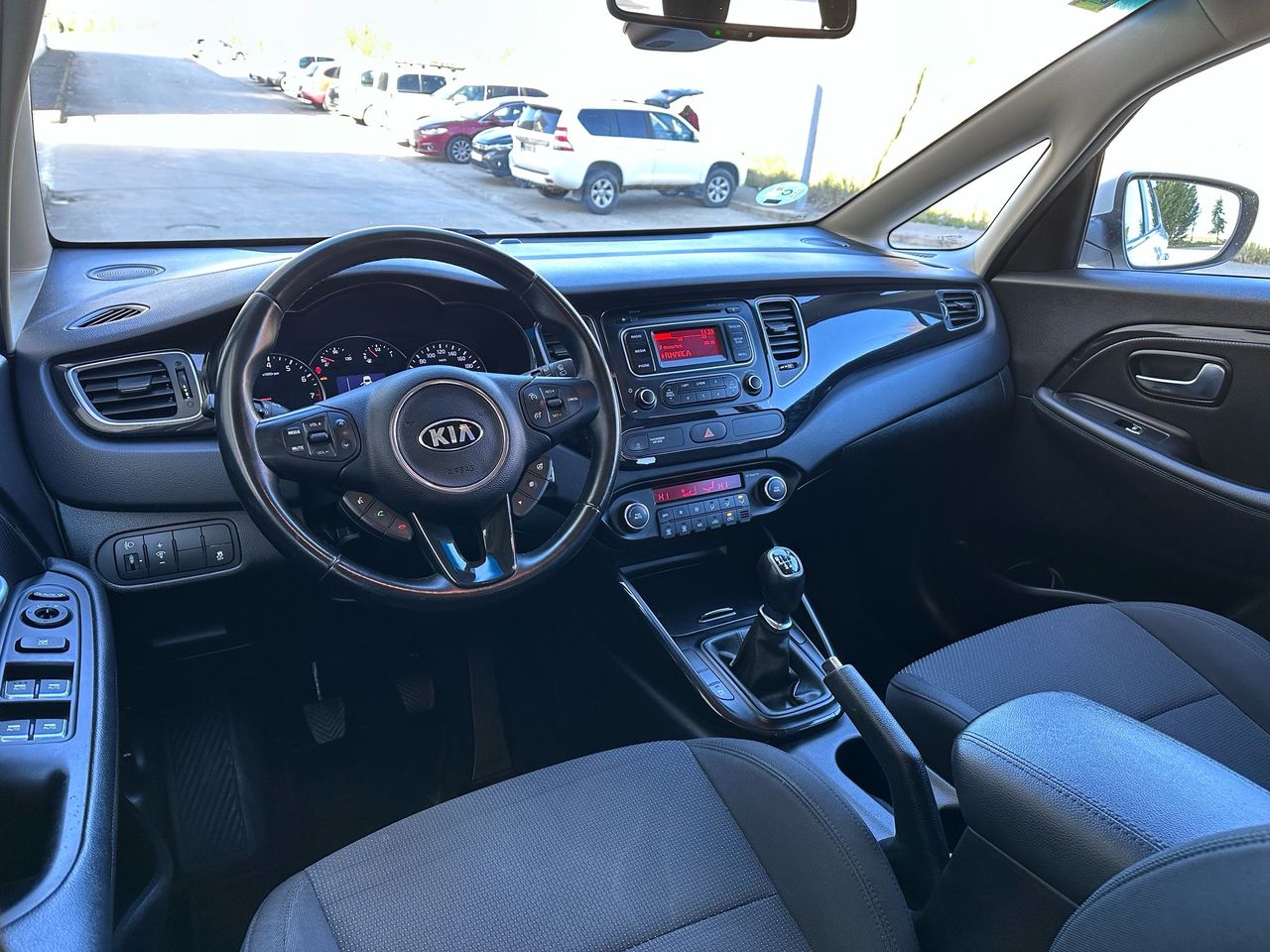 Foto Kia Carens 25