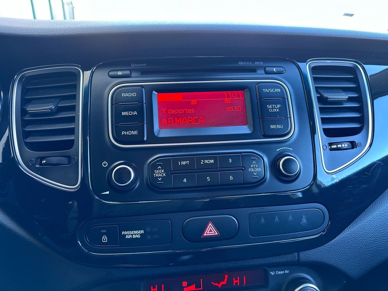 Foto Kia Carens 49