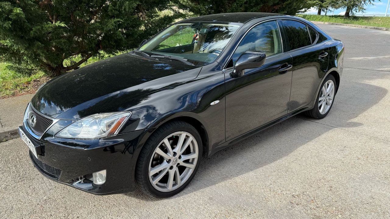 Foto Lexus IS 1