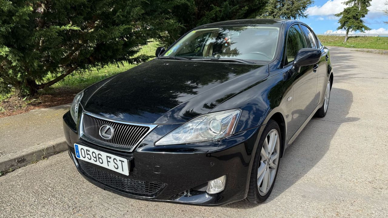 Foto Lexus IS 3