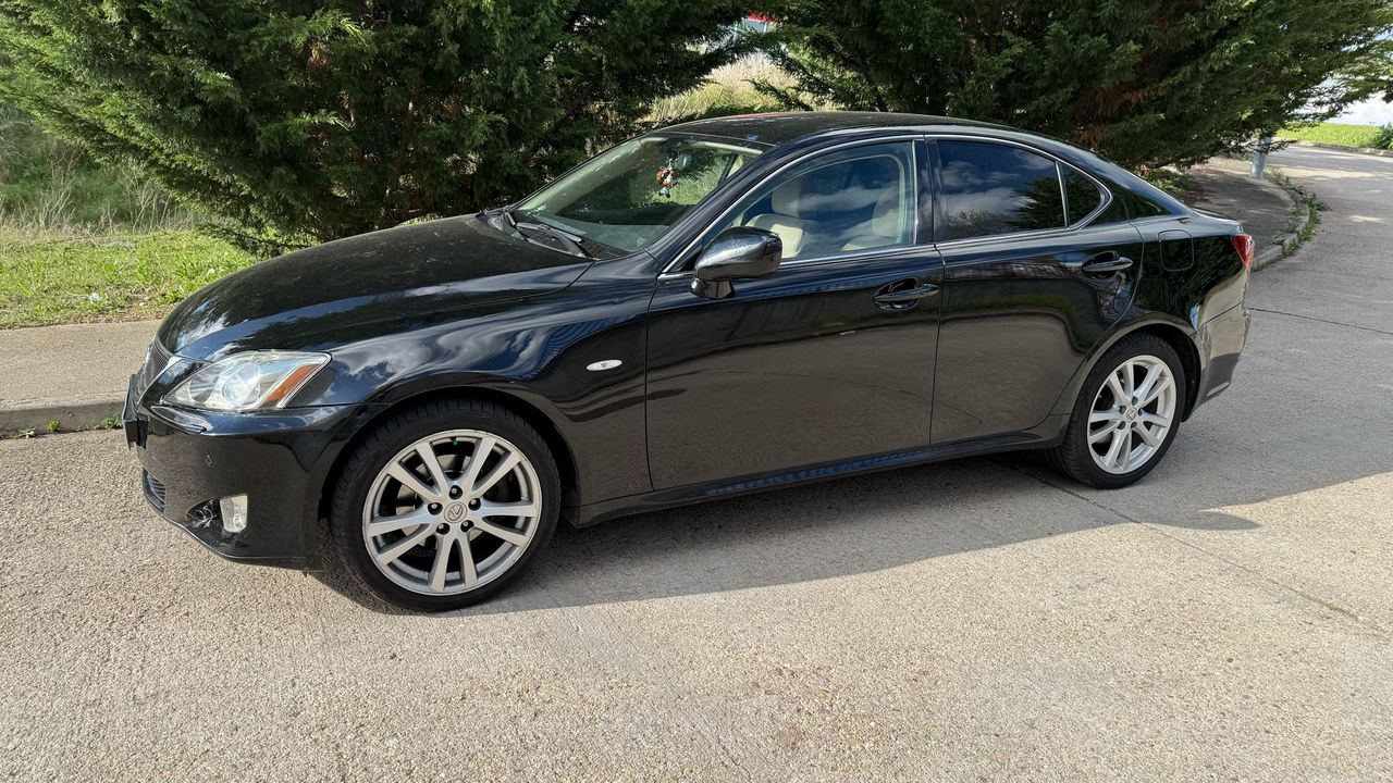Foto Lexus IS 17