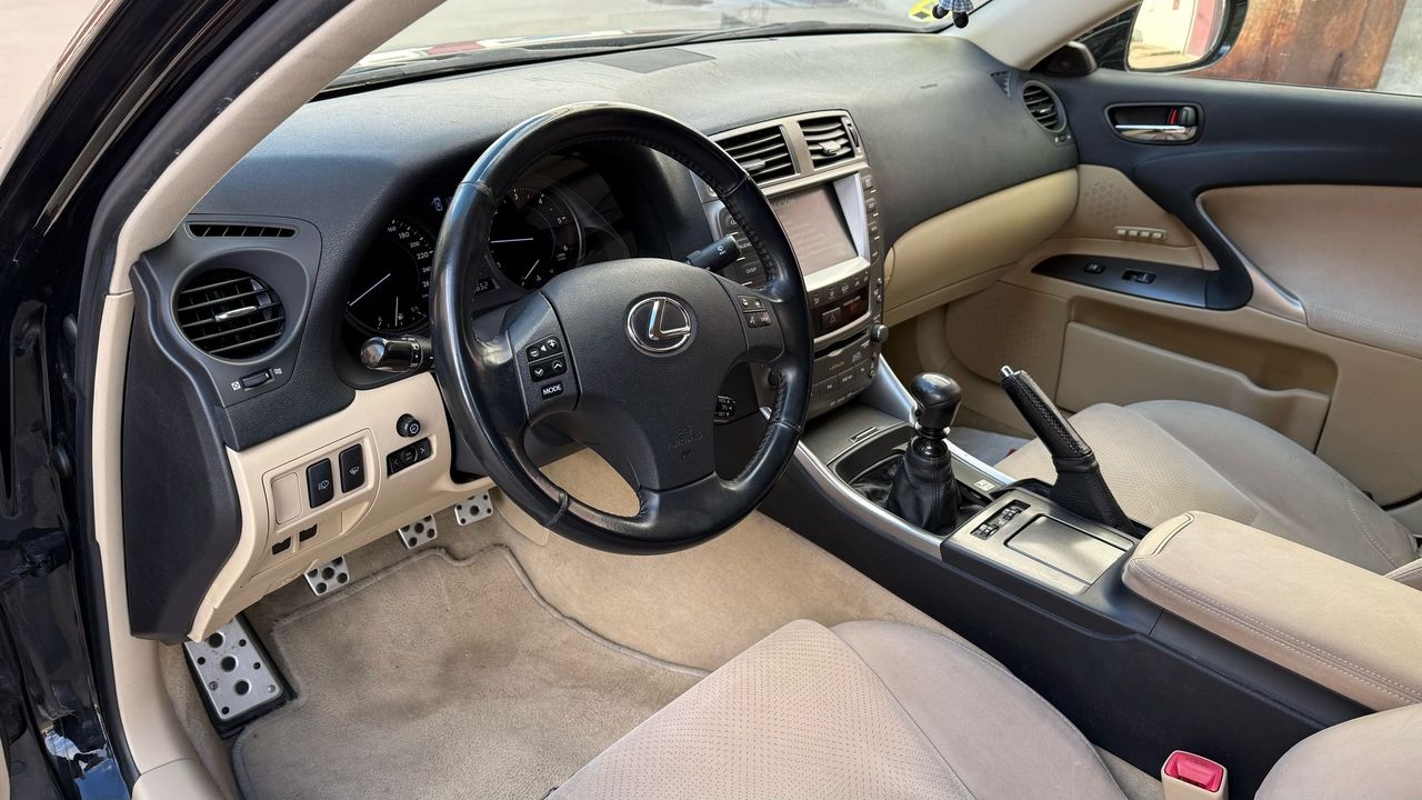 Foto Lexus IS 20