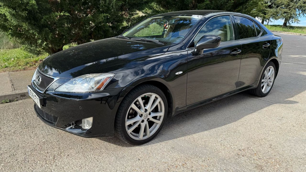 Foto Lexus IS 21