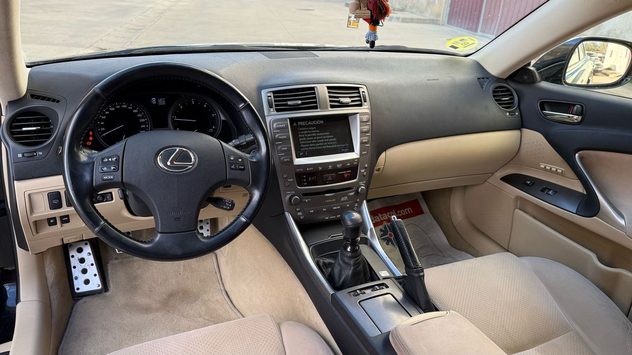 Foto Lexus IS 27