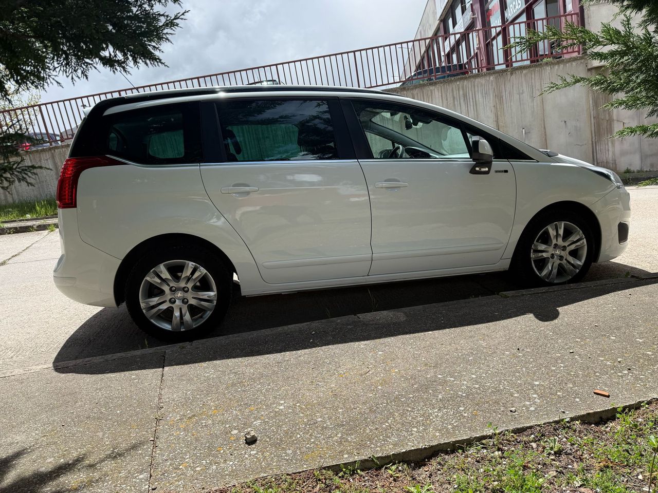 Foto Peugeot 5008 10