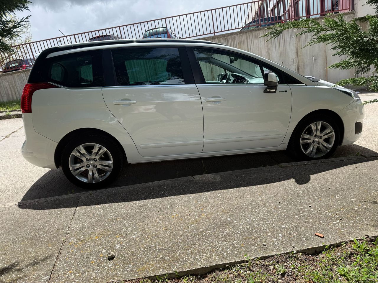 Foto Peugeot 5008 11