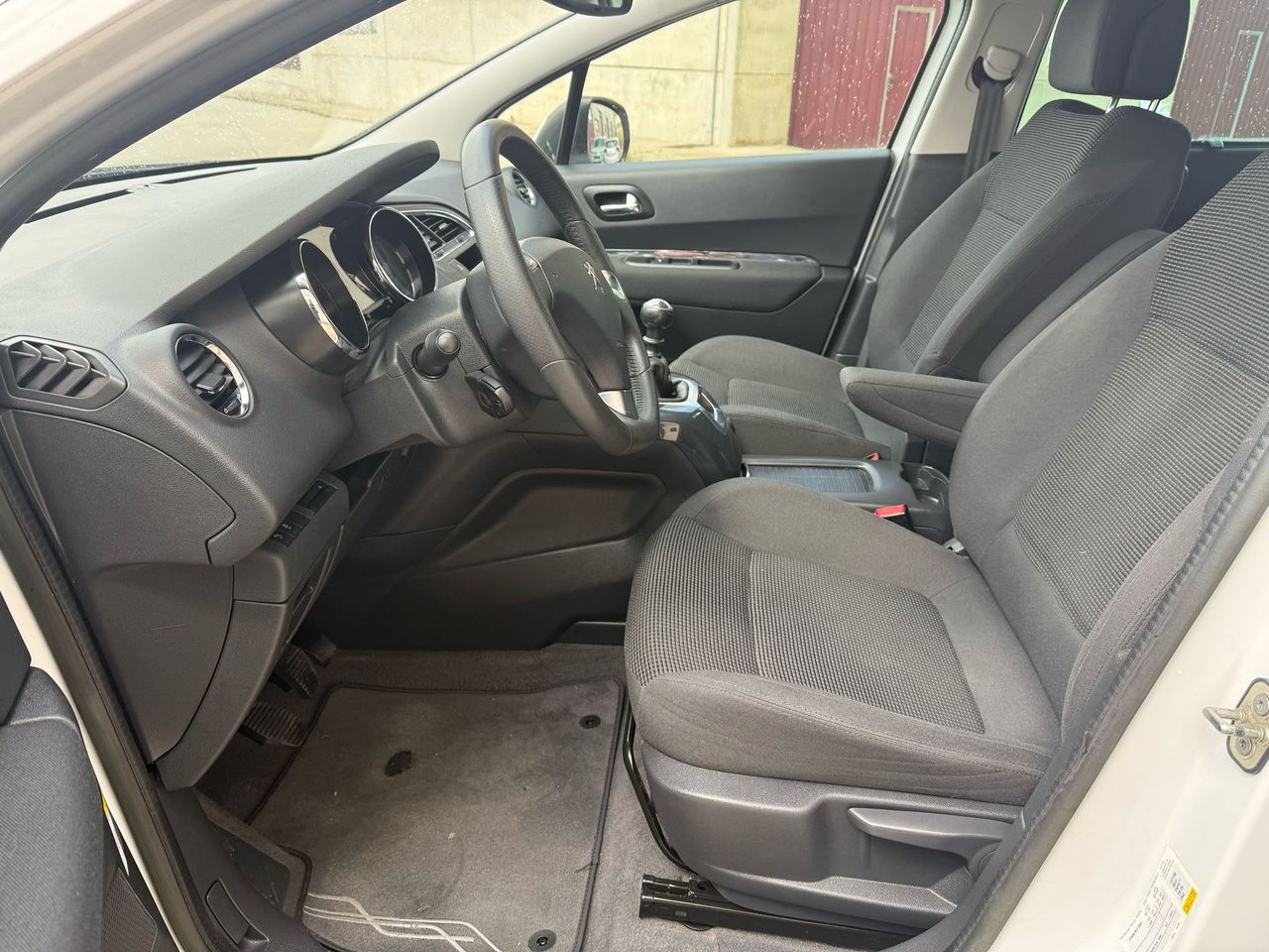 Foto Peugeot 5008 26
