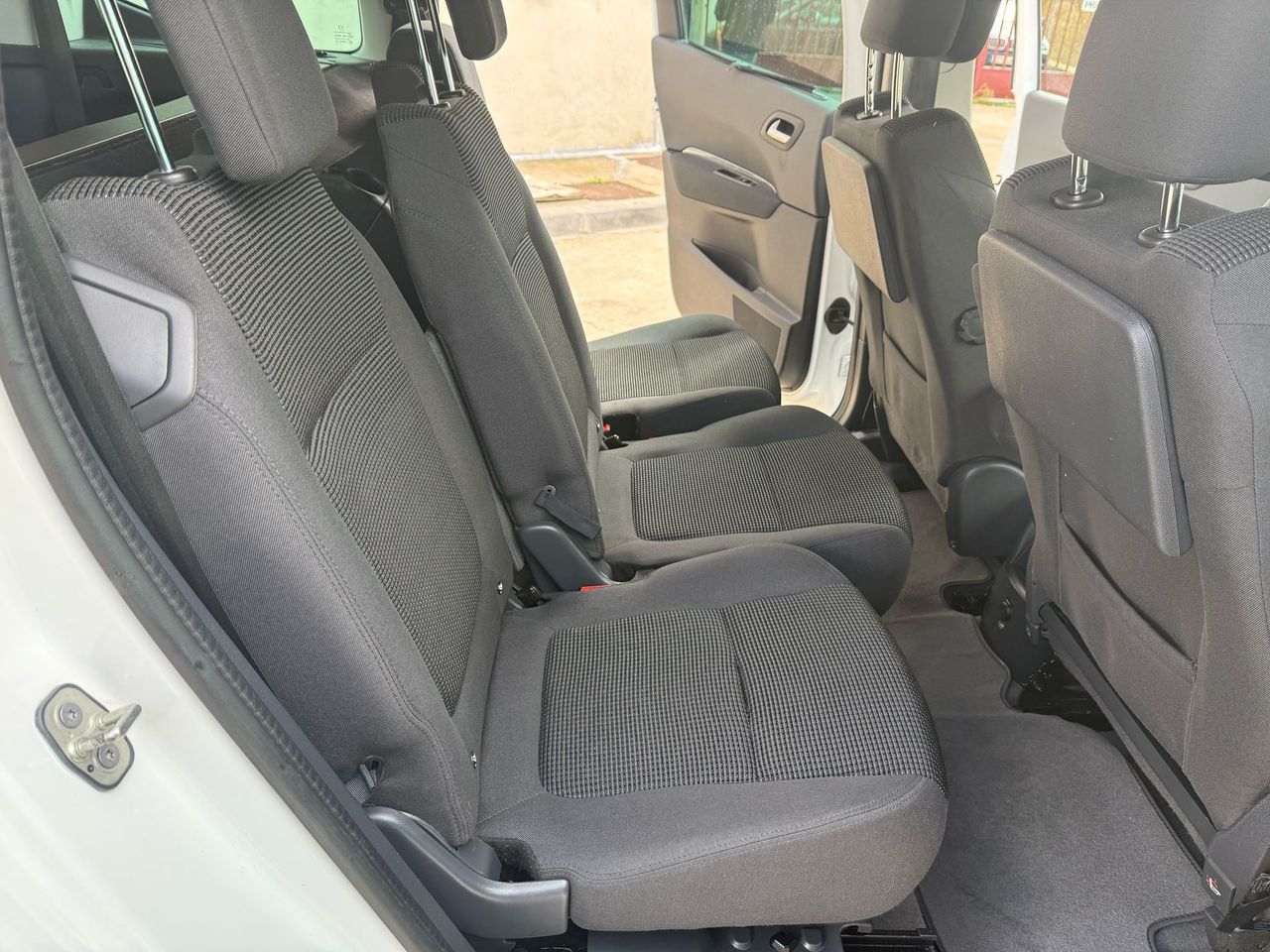 Foto Peugeot 5008 30