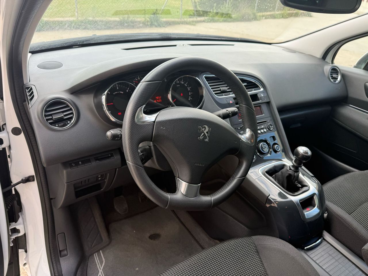 Foto Peugeot 5008 41