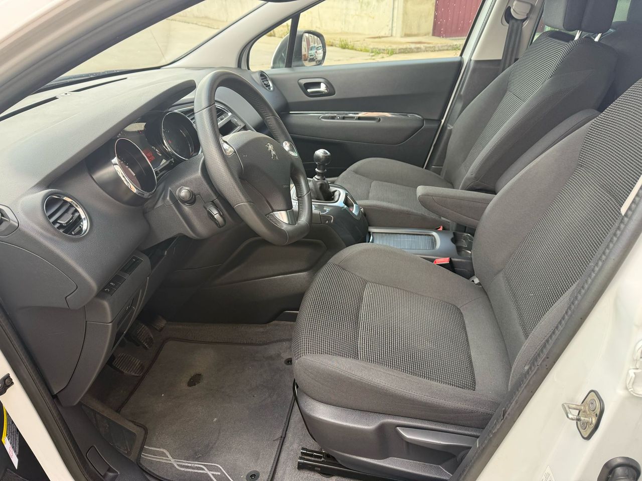 Foto Peugeot 5008 42