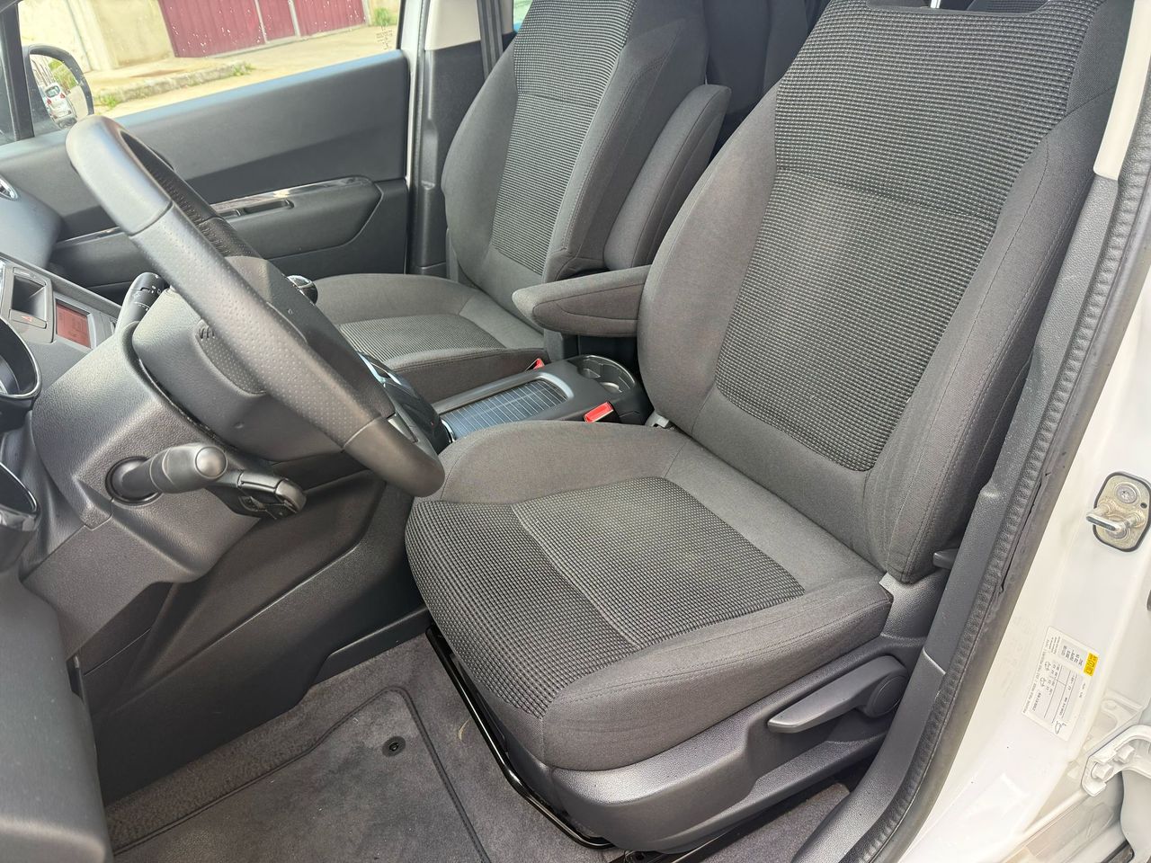Foto Peugeot 5008 43