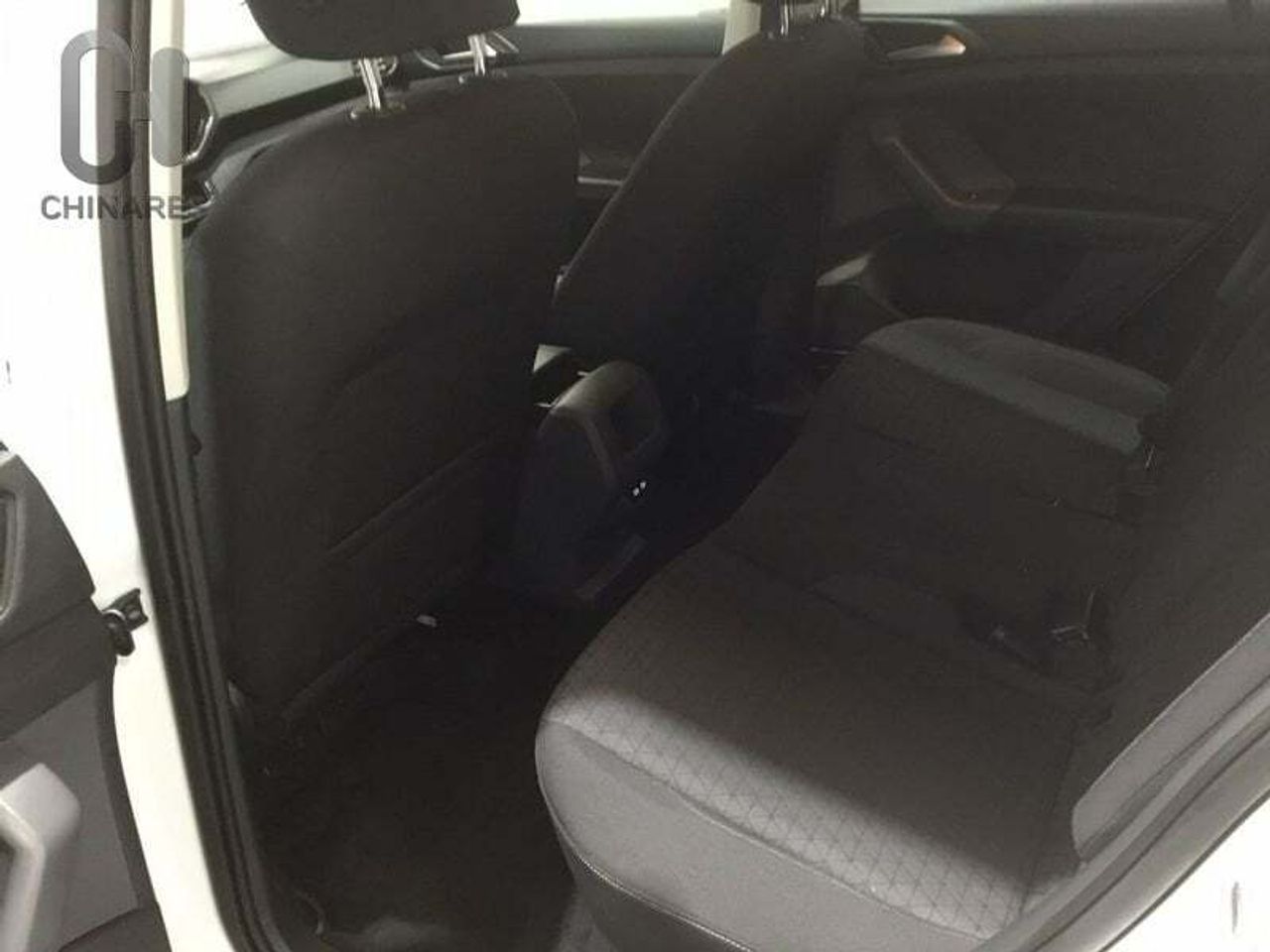 Foto Volkswagen T-Cross 16