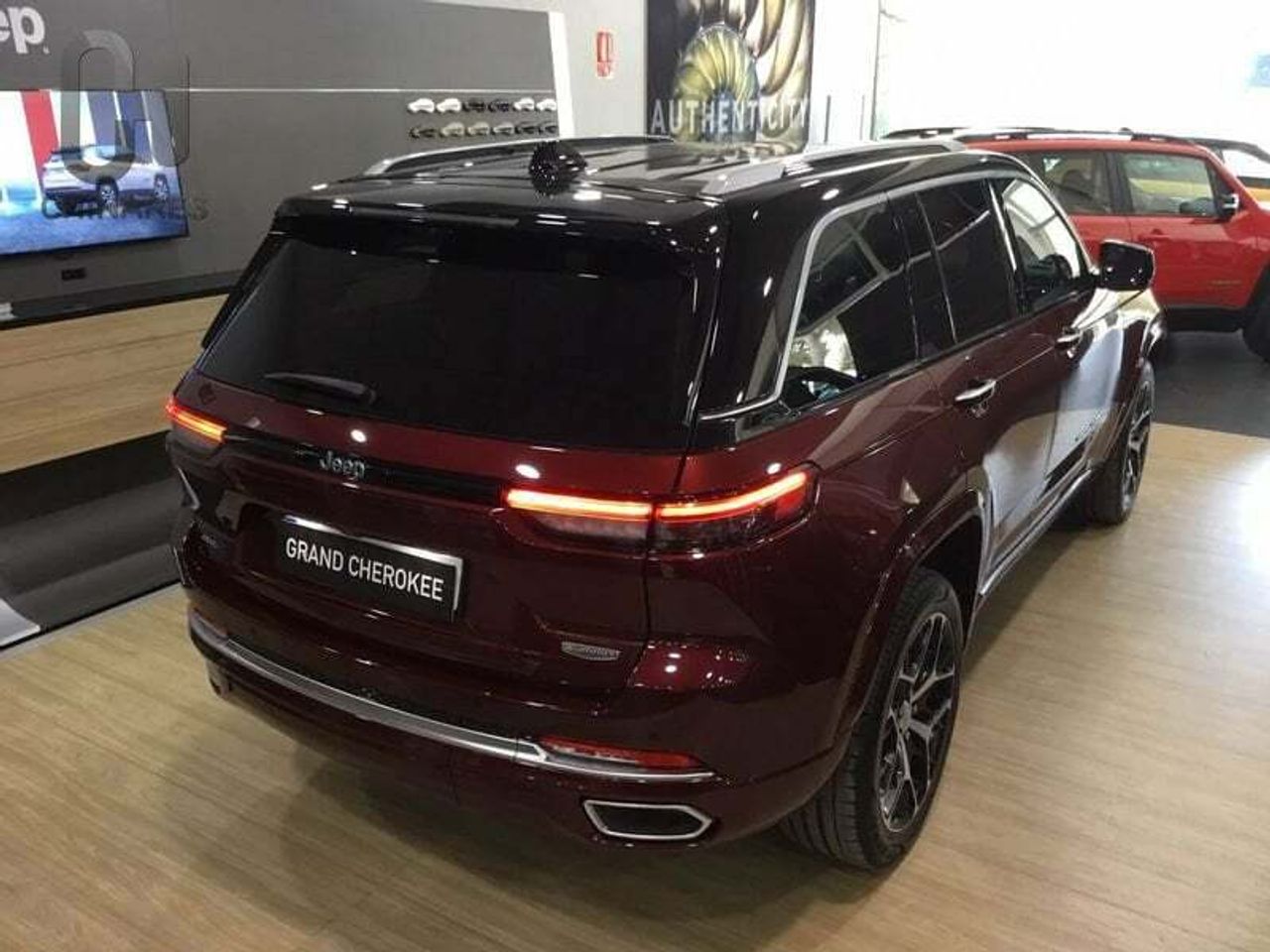 Foto Jeep Grand Cherokee 11