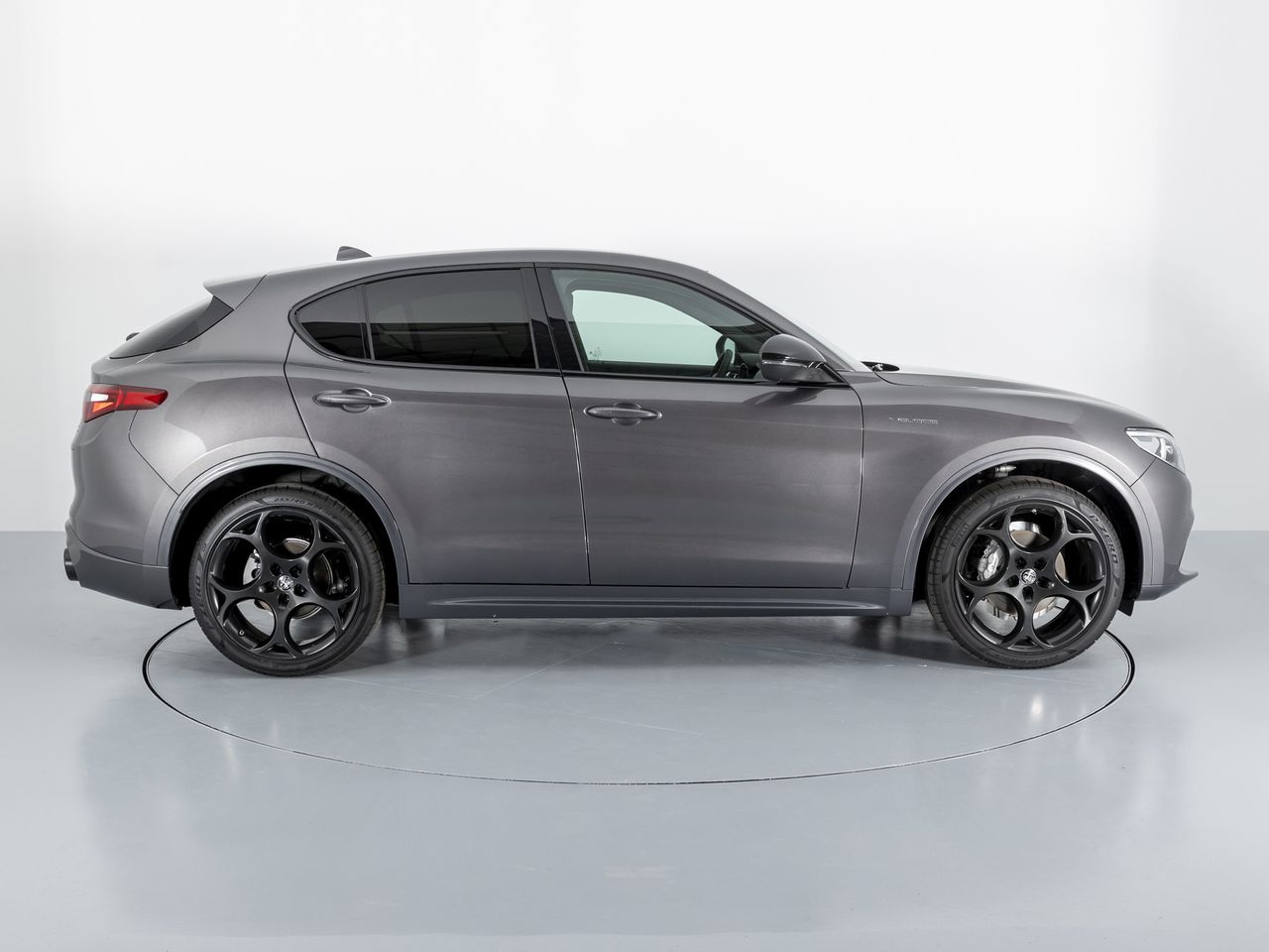 Foto Alfa Romeo Stelvio 4