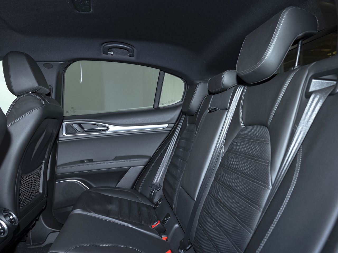 Foto Alfa Romeo Stelvio 11