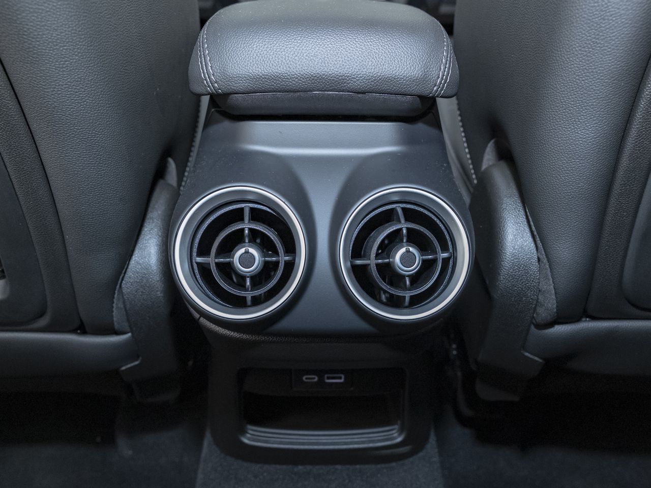 Foto Alfa Romeo Stelvio 18