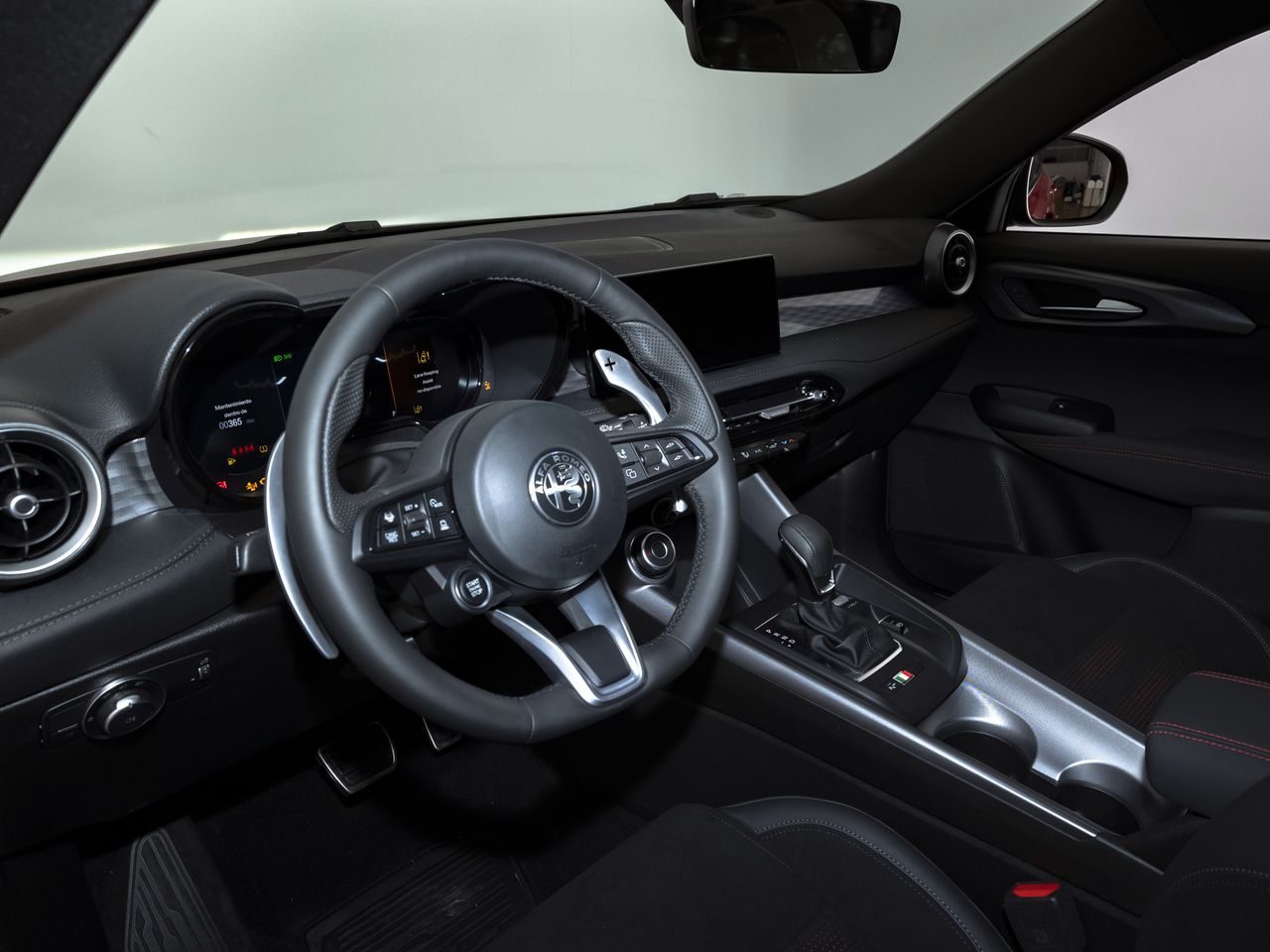 Foto Alfa Romeo Tonale 15