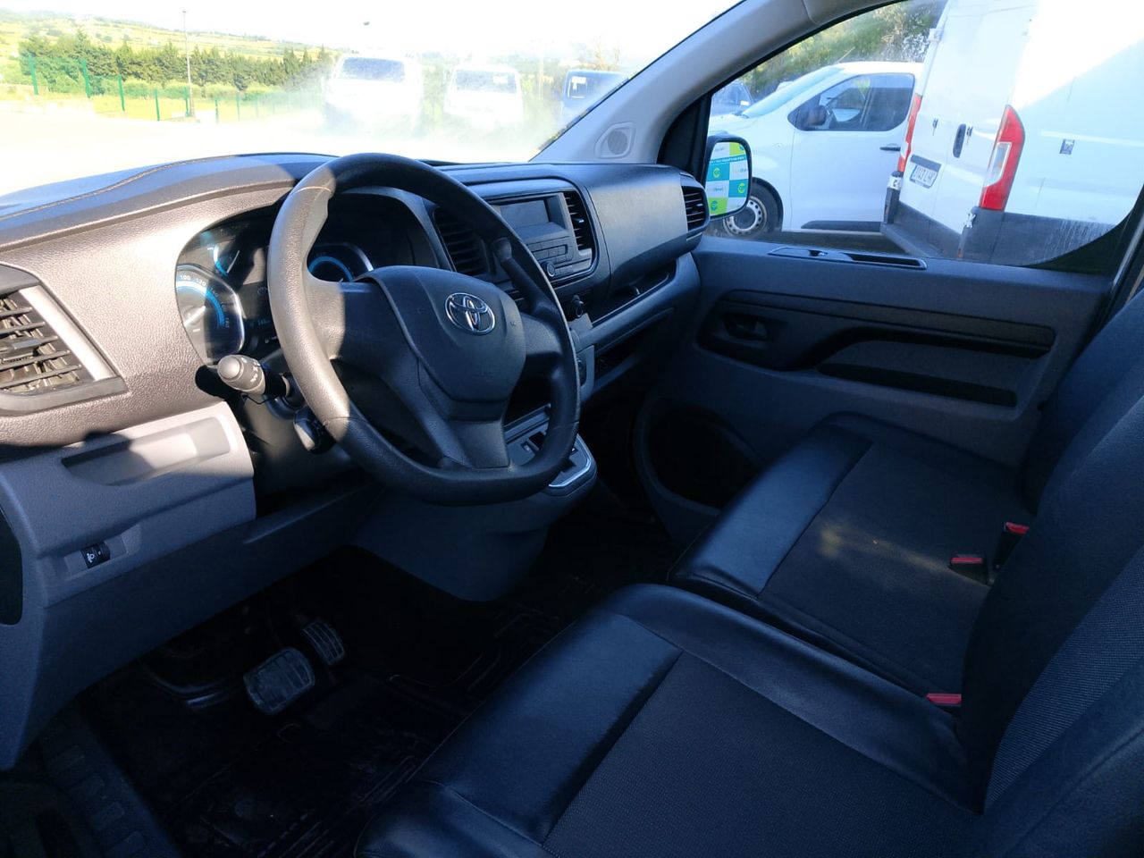 Foto Toyota Proace 9
