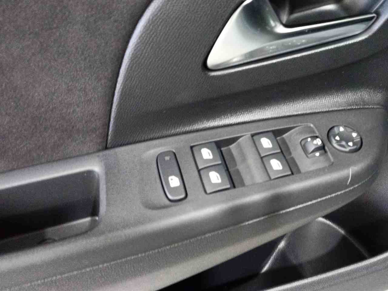 Foto Opel Corsa 11