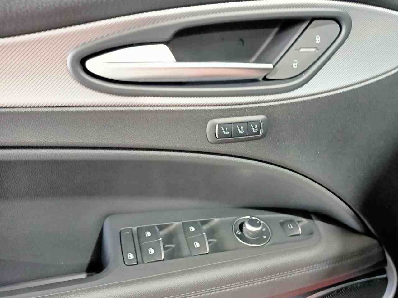 Foto Alfa Romeo Stelvio 12