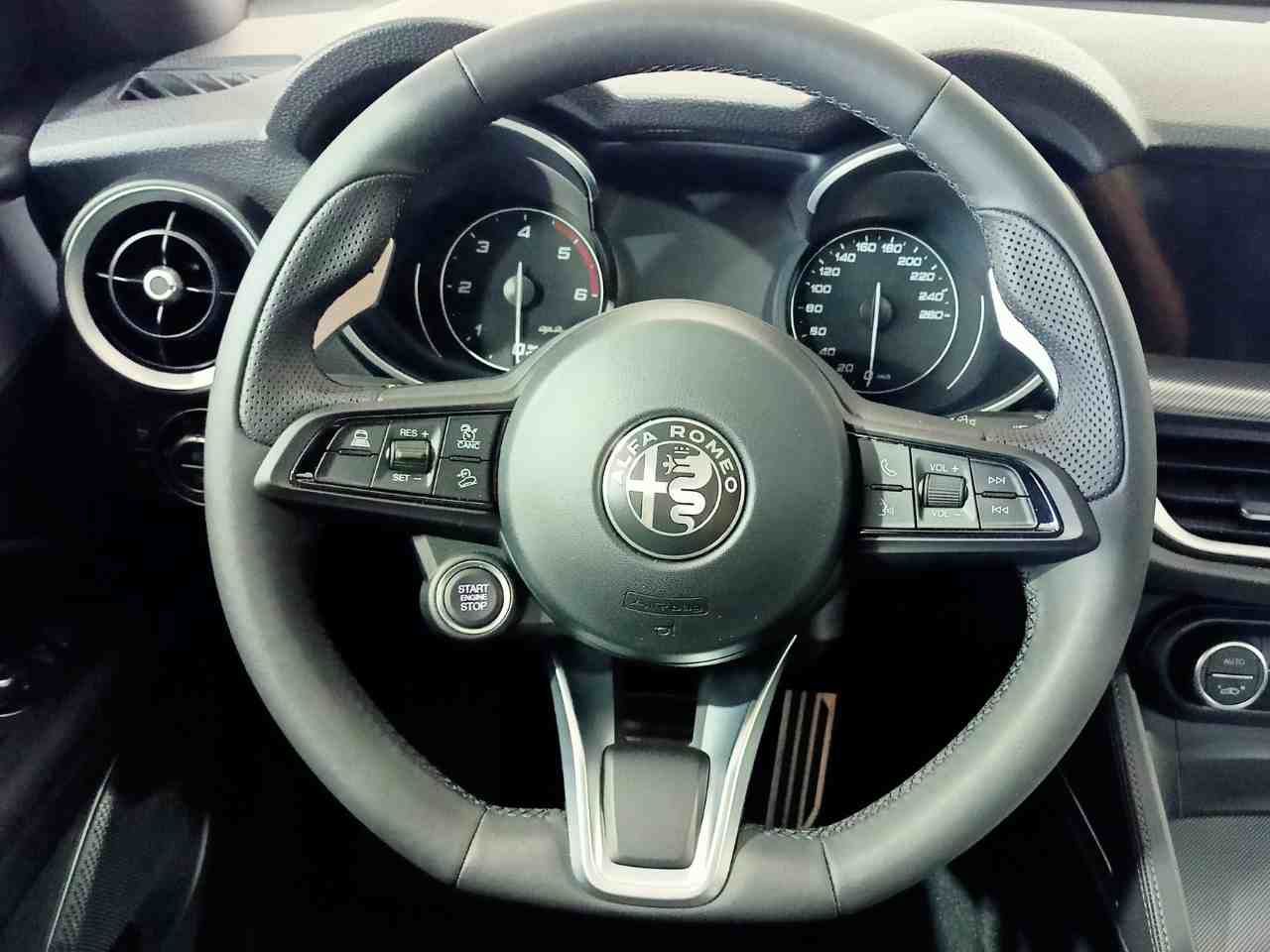 Foto Alfa Romeo Stelvio 16