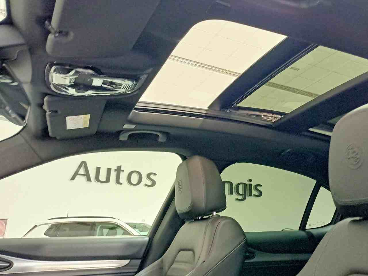 Foto Alfa Romeo Stelvio 19