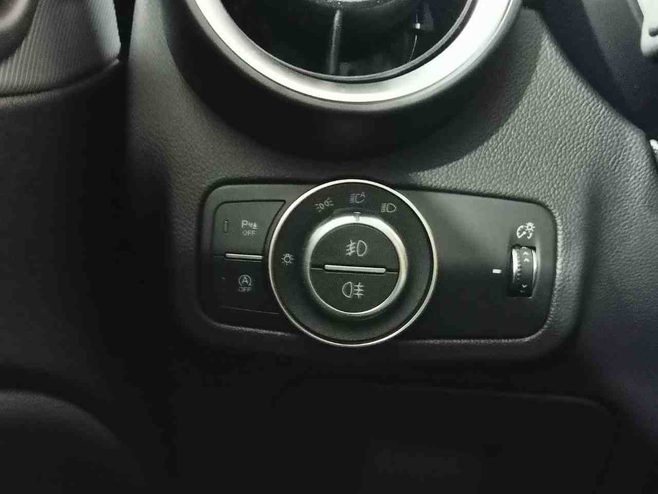 Foto Alfa Romeo Stelvio 20