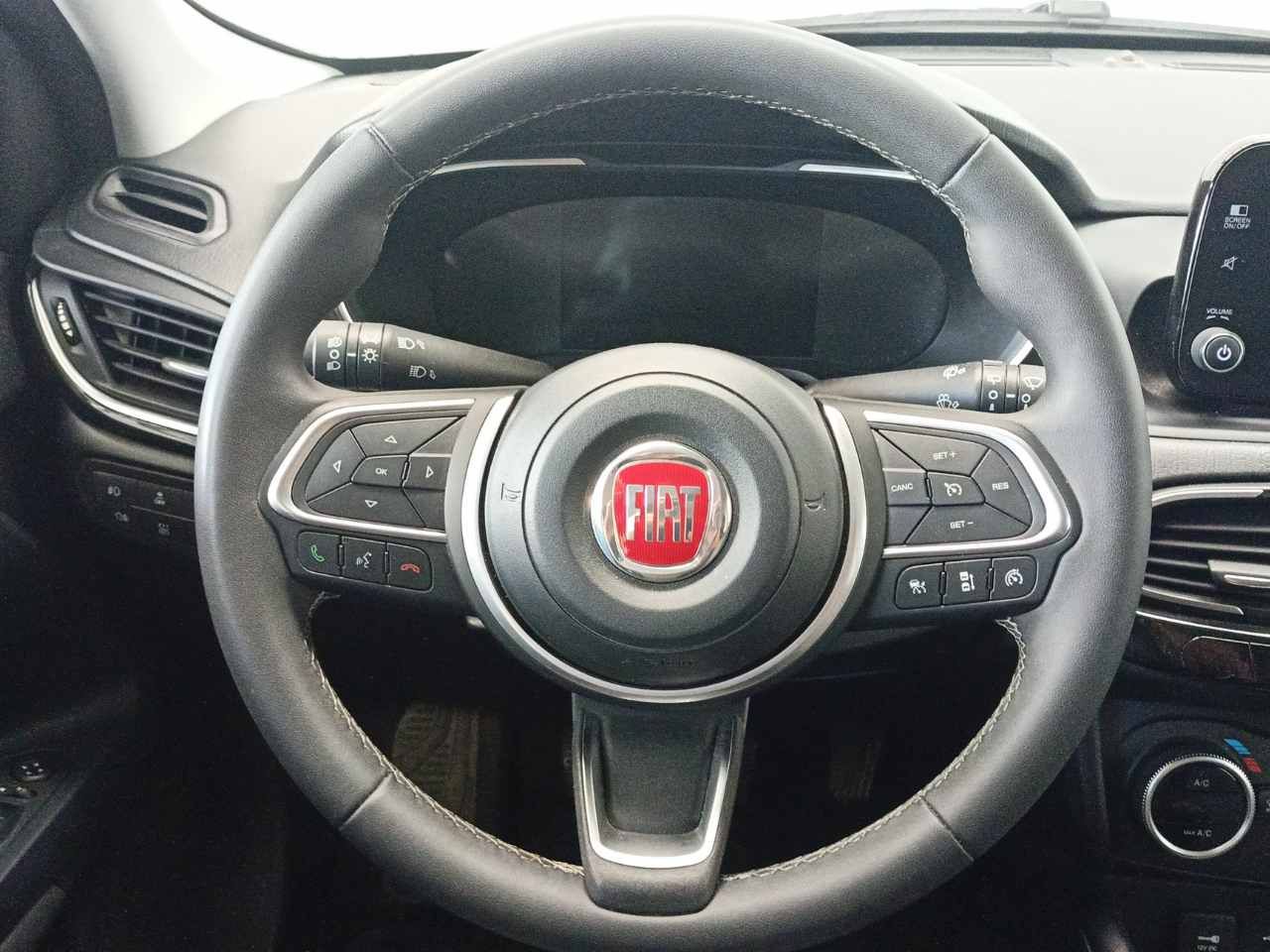 Foto Fiat Tipo 12