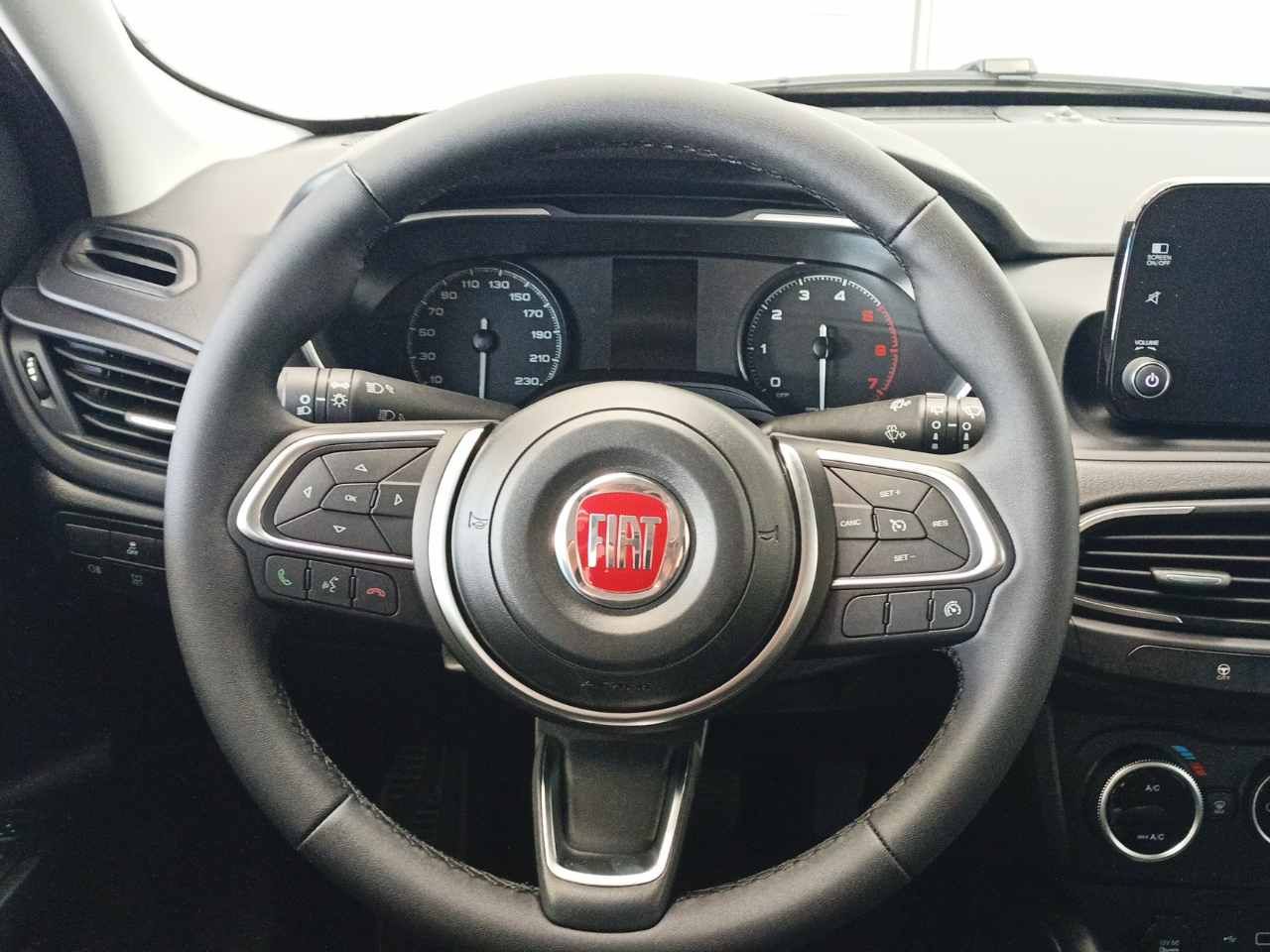 Foto Fiat Tipo 12