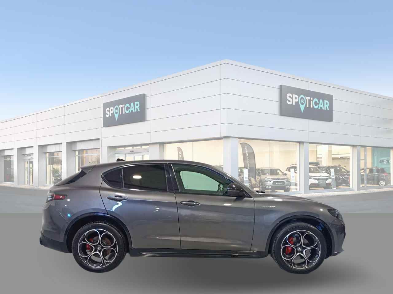 Foto Alfa Romeo Stelvio 4