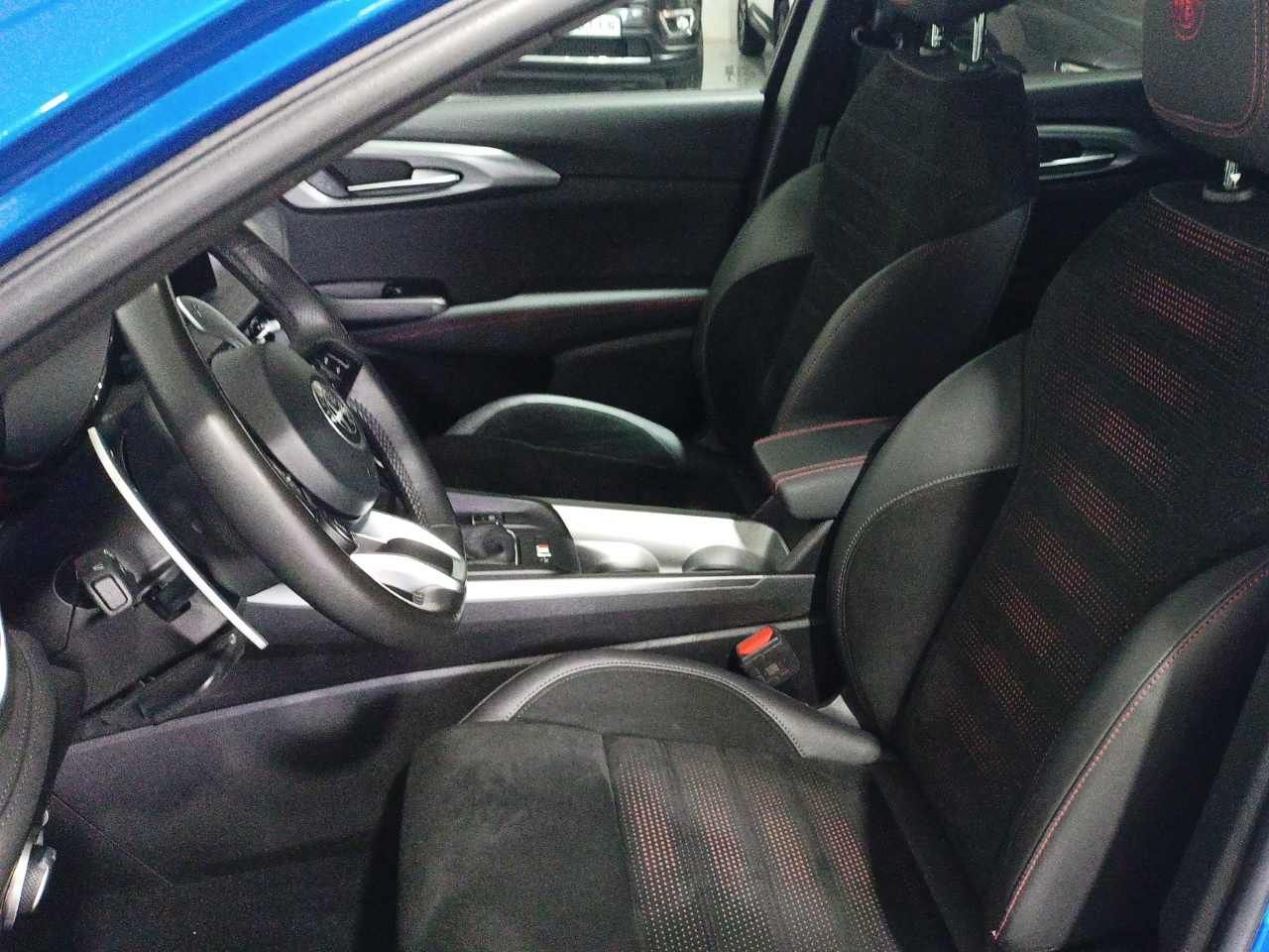 Foto Alfa Romeo Tonale 9