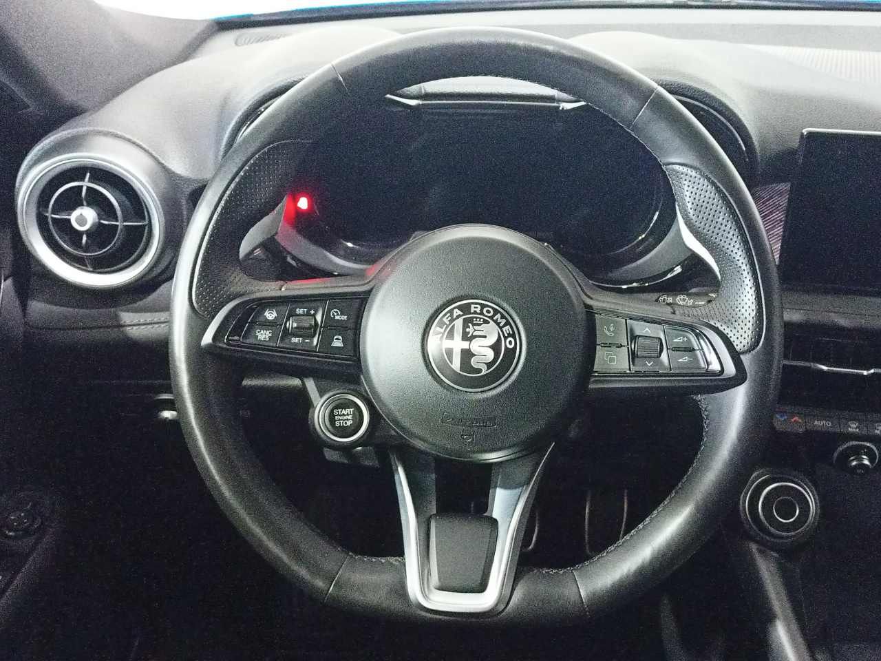 Foto Alfa Romeo Tonale 12