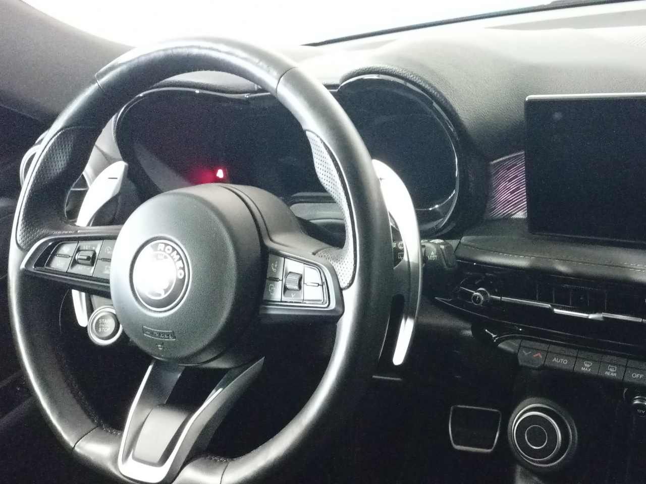 Foto Alfa Romeo Tonale 15
