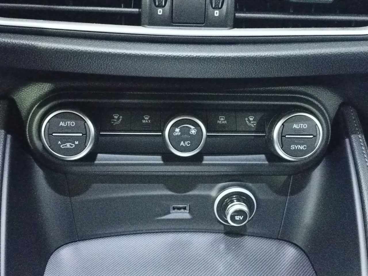 Foto Alfa Romeo Stelvio 13