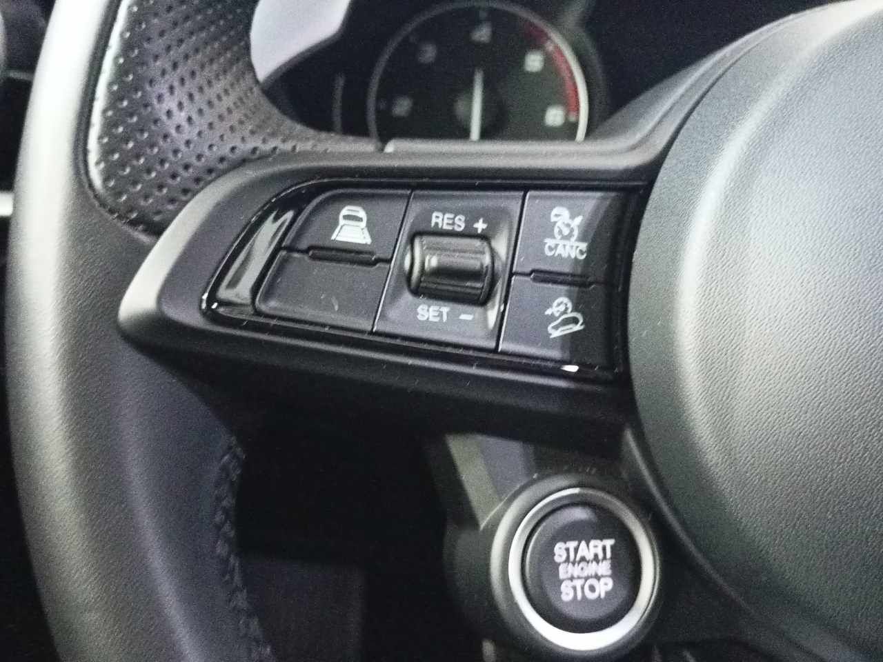 Foto Alfa Romeo Stelvio 15