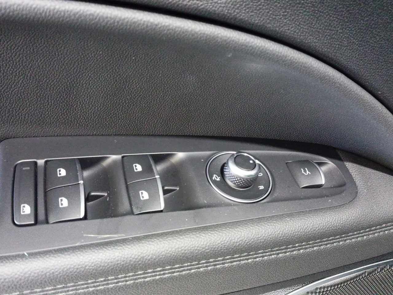 Foto Alfa Romeo Stelvio 20